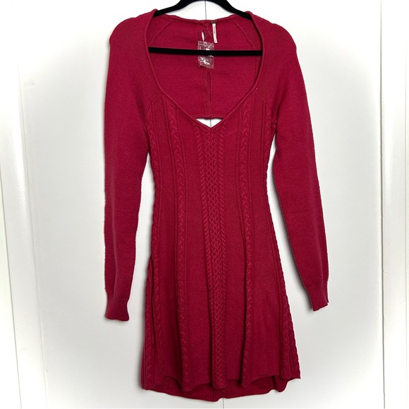 Free People Small World Mini Sweater Dress in Rosemont NWOT - Picture 2 of 10